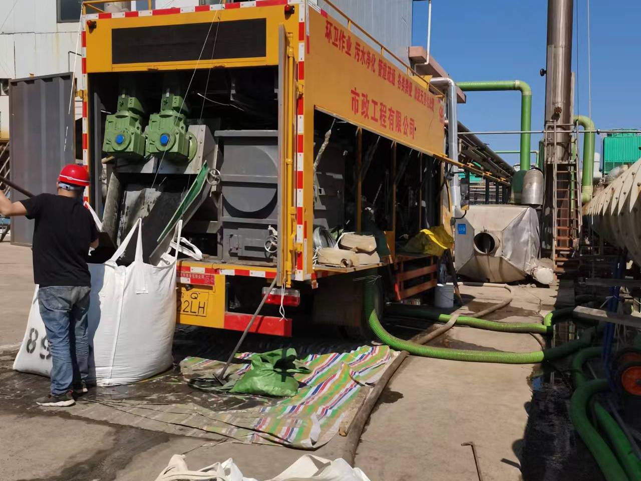 颍上淤泥压干处理